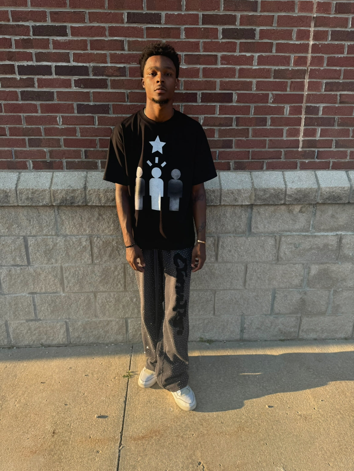 "BE THE LIGHT" OVERSIZED TEE