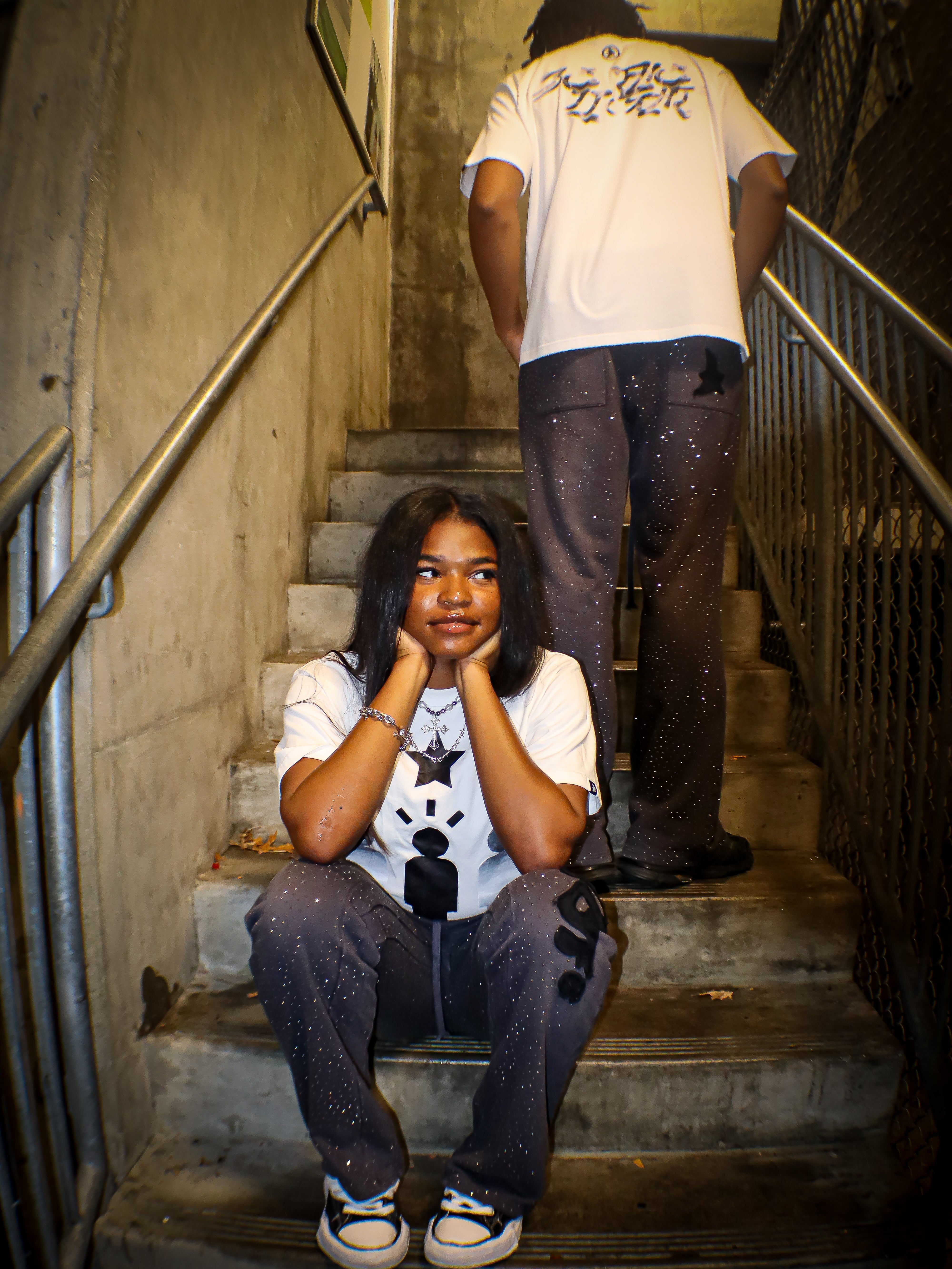 "BE THE LIGHT" OVERSIZED TEE